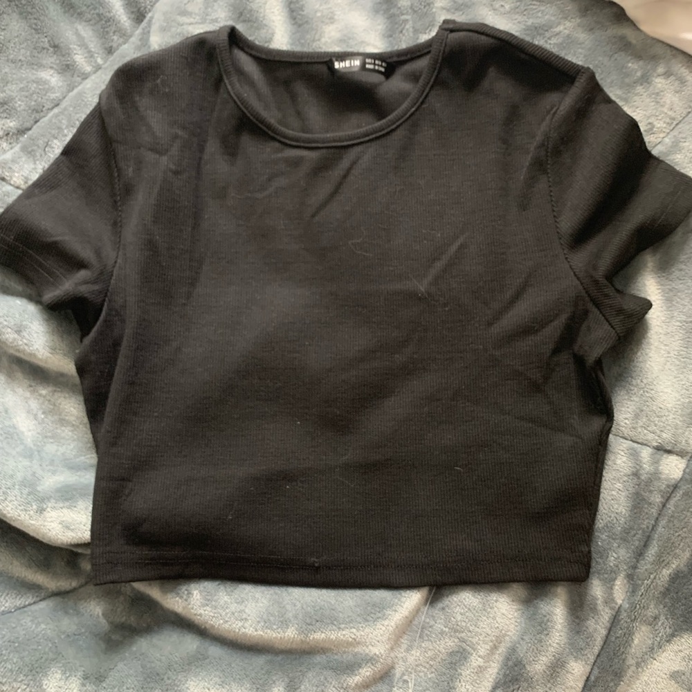 black crop top